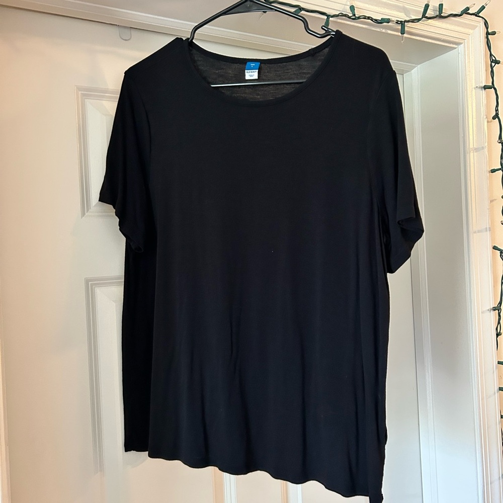 Black Old Navy luxe T-Shirt